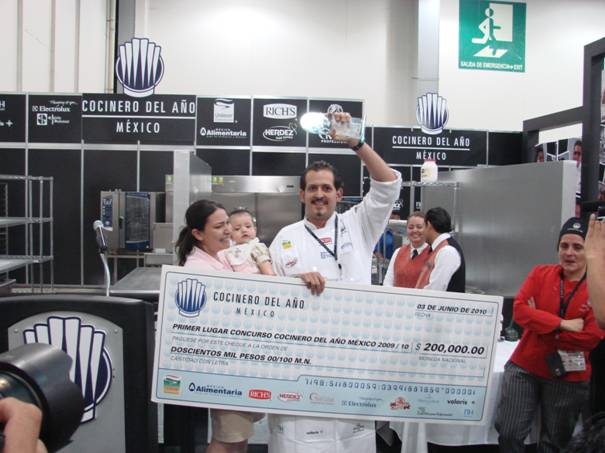 18 Ernesto Chef.jpg